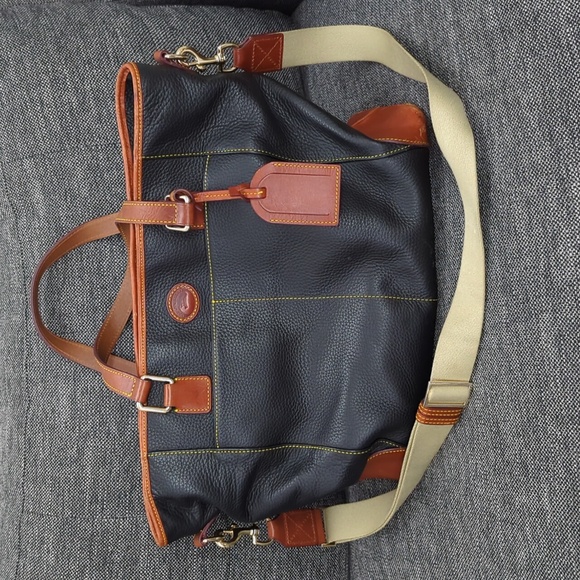 Dooney & Bourke Handbags - Dooney & Bourke Large Leather Tote